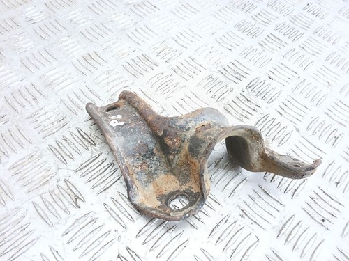 Toyota Corolla E90 1990 Vorne rechts Halterung Stabilisator vorne 66kW UST127673