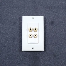 Niles Speaker Amplifier Convenience Outlet Model 5W-4D (Almond)