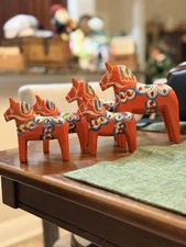 vintage Swedish Dala  Orange/Red Horses  set Of 5