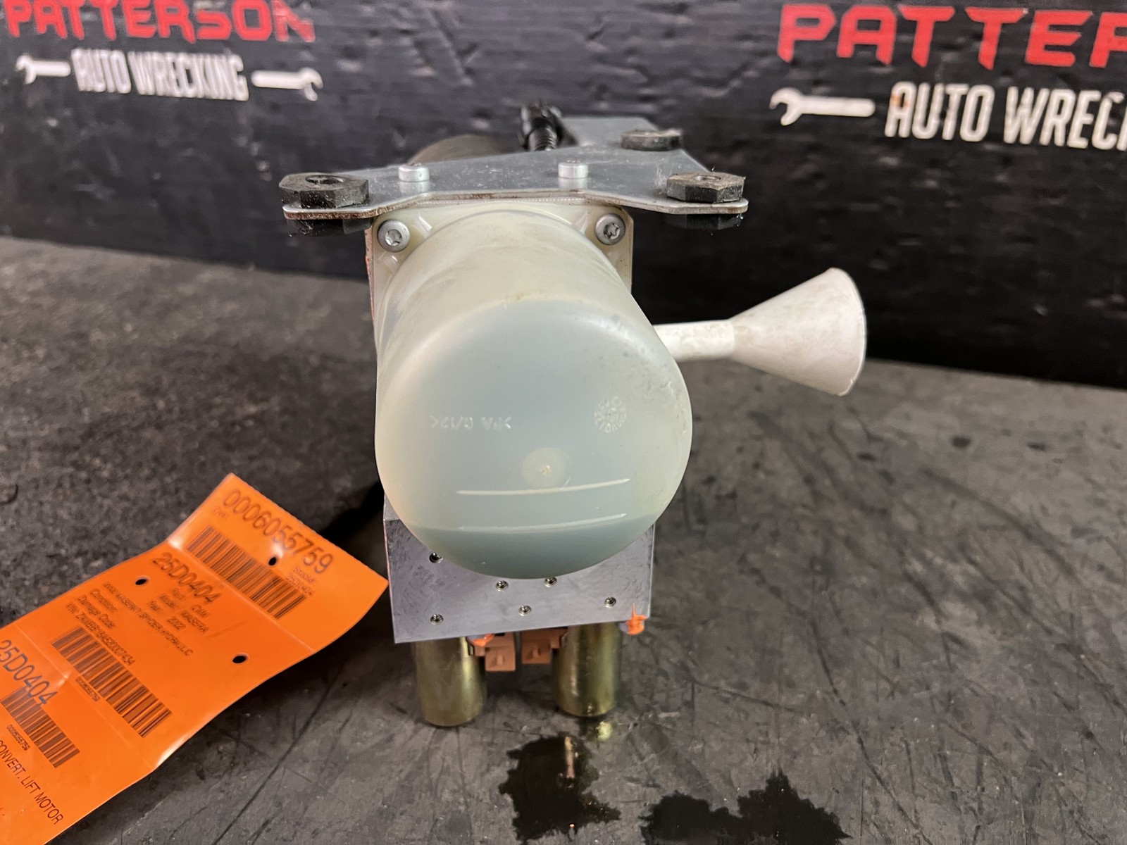 2002 MASERATI SPYDER HYDRAULIC CONVERTIBLE LIFT PUMP ID DAI1-102268