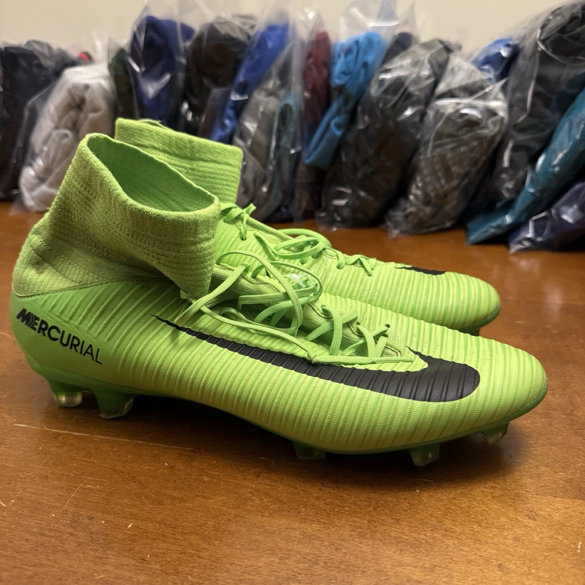 Preços baixos em Tênis de futebol Nike Mercurial Vapor III | eBay