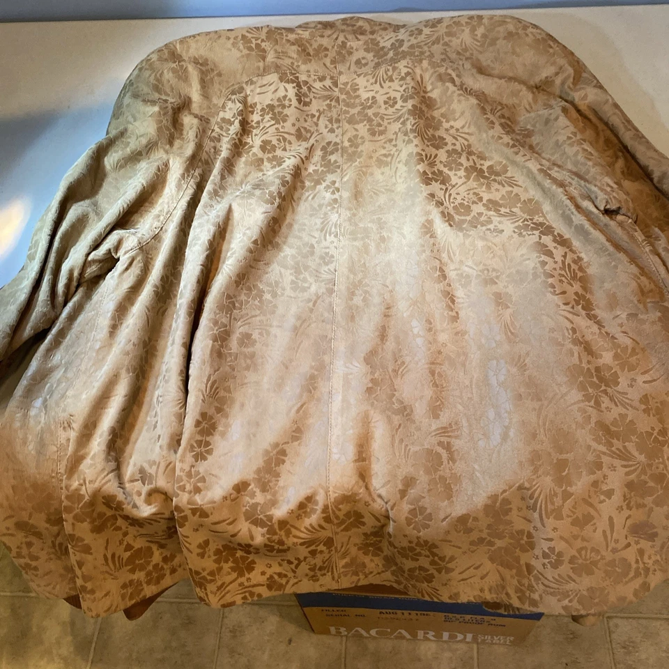 Bally Womans Jacket/Blazer made of 100% Suede Leather Size 44 - Image 4 of 4