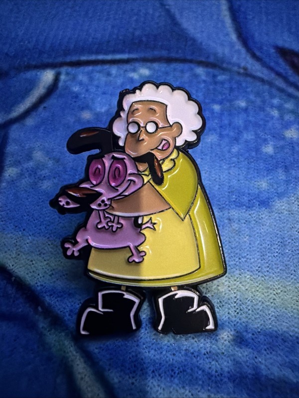 "Courage The Cowardly Dog" (Muriel & Courage Hug 2) Enamel Metal Pin "Brand New 