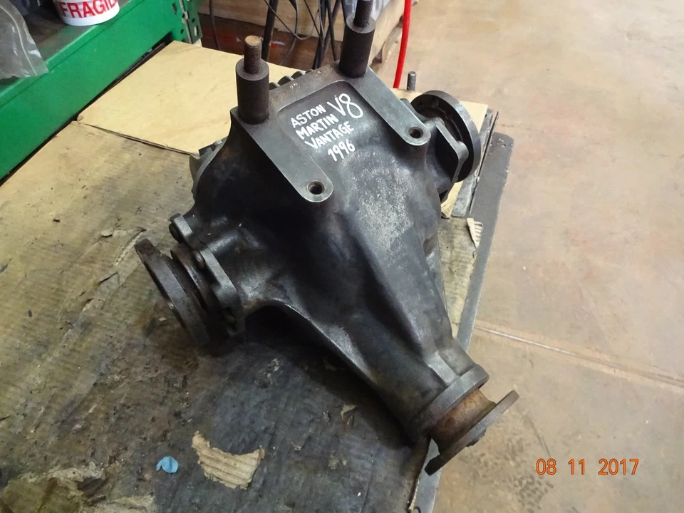 Aston Martin V8 Vantage 1996 - diferencial trasero (automático)           Foto 4 de 4
