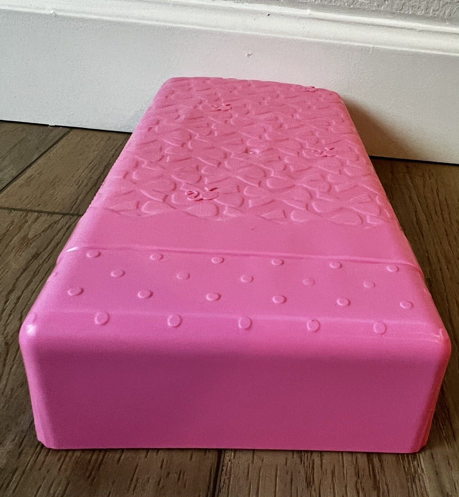 2015 Barbie Dream House Pink Bow Bed Bedroom Furniture Dollhouse