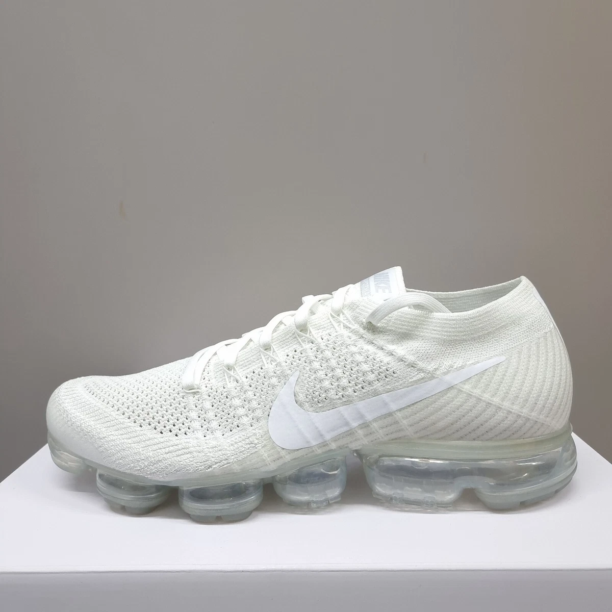 Nike vapormax 1 clearance white