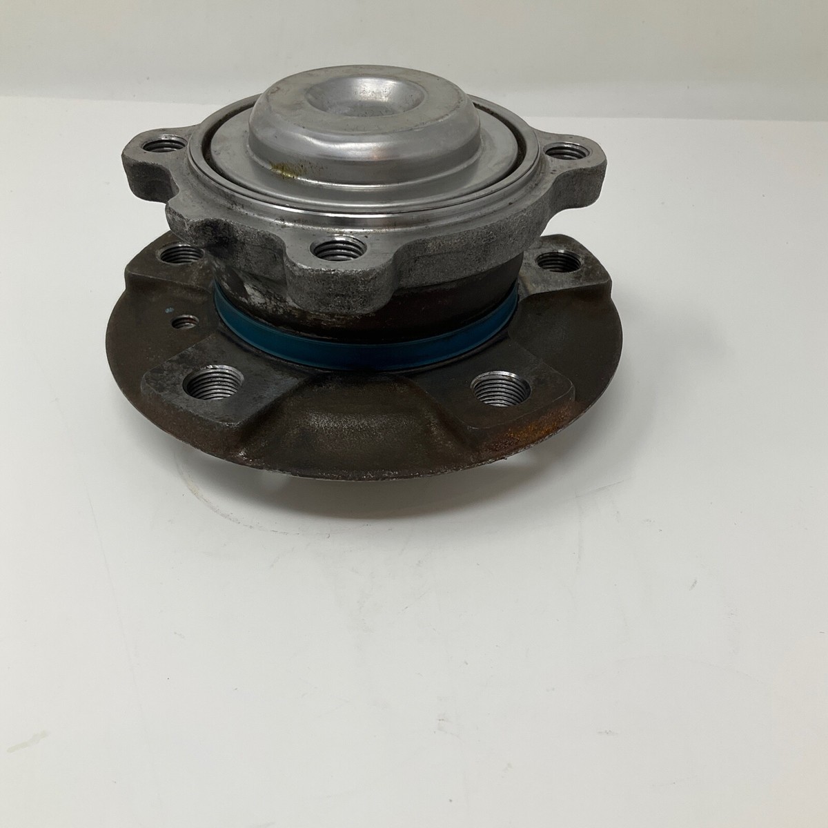 BMW 13-18 F22 F23 F30 F32 F36 Front Wheel Hub w/Bearing 6867258 