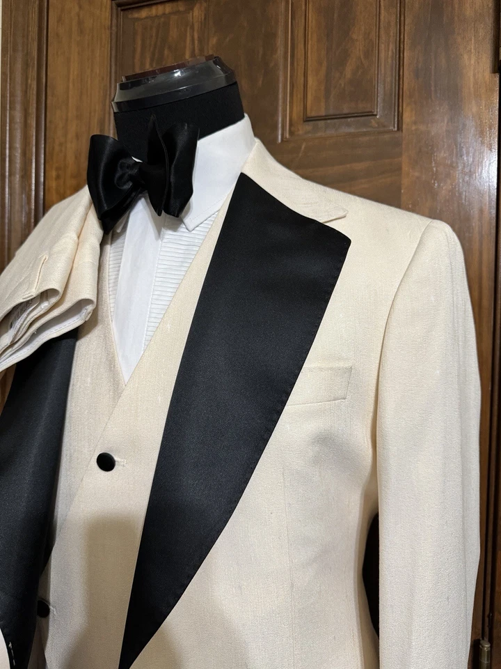 $795 Ivory Silk Satin Tuxedo Suit Size 42US  New - Image 4 of 4