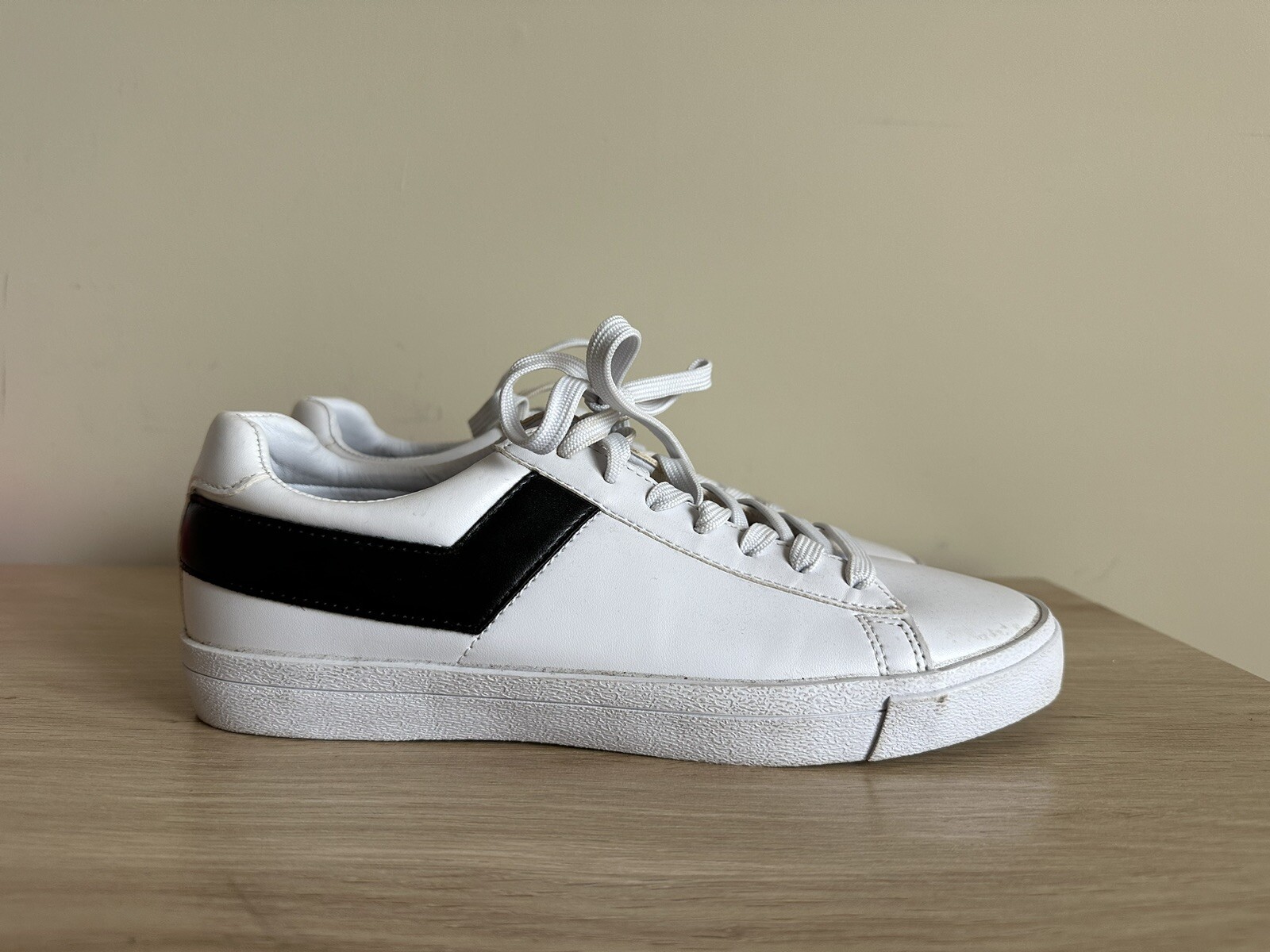 Sneakers basse Pony donna 8 bianche nere ecopelle stringate casual retrò