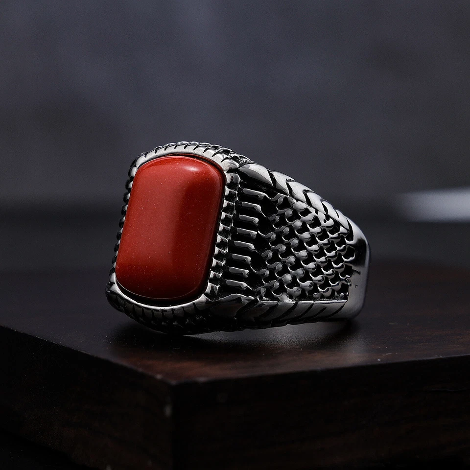 Anillos de boda de acero inoxidable con rubí para hombre de ajuste cómodo plateados Foto 3 de 3