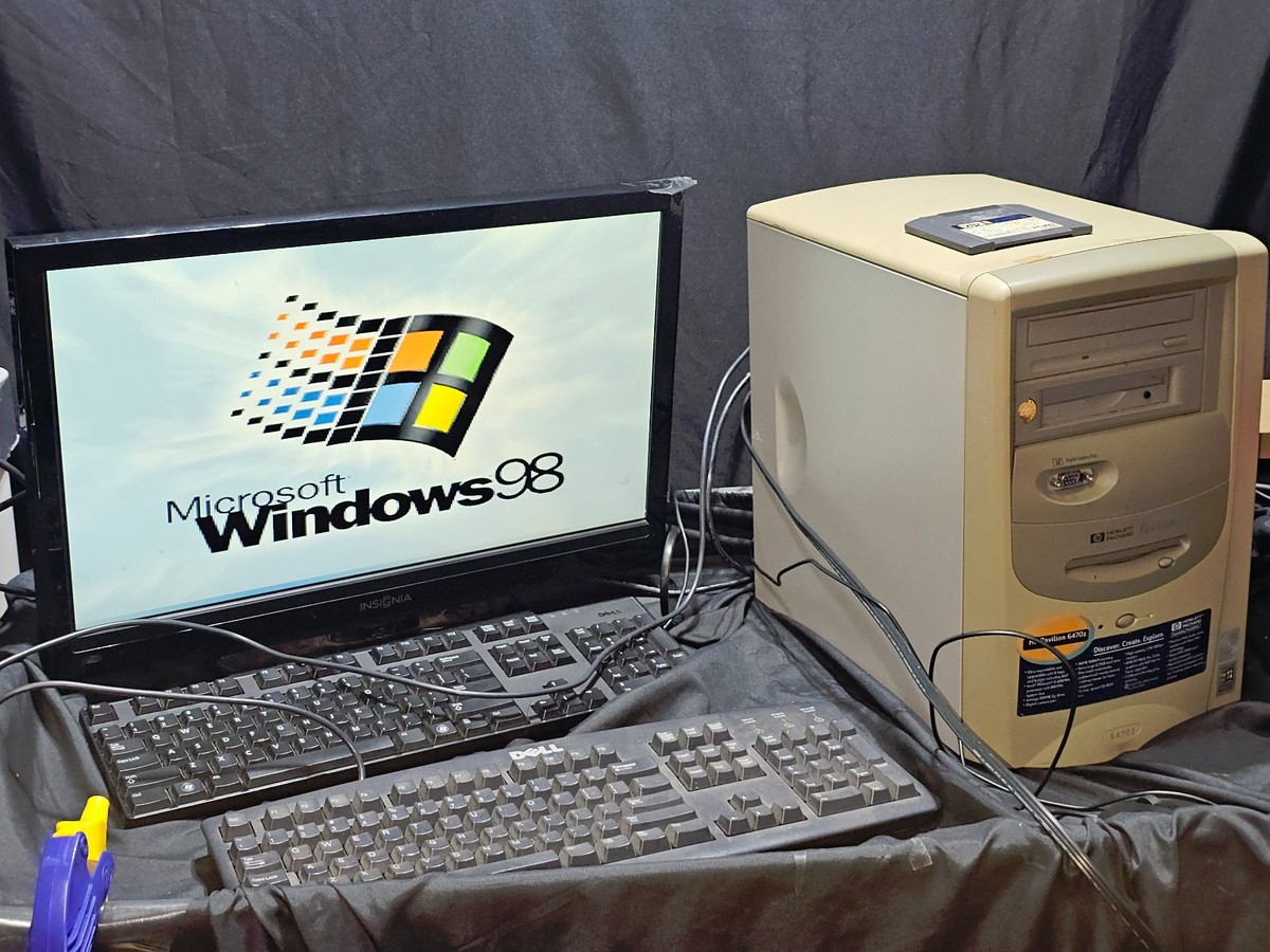 HP Pavilion 6470z Vintage PC Win98 Boots ZIP Drive Serial Cam Port