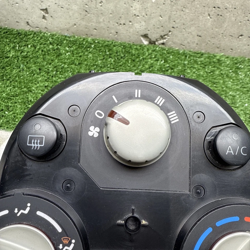 Nissan Versa Note 2012-2019 aire acondicionado calefacción temperatura control climático Foto 3 de 4