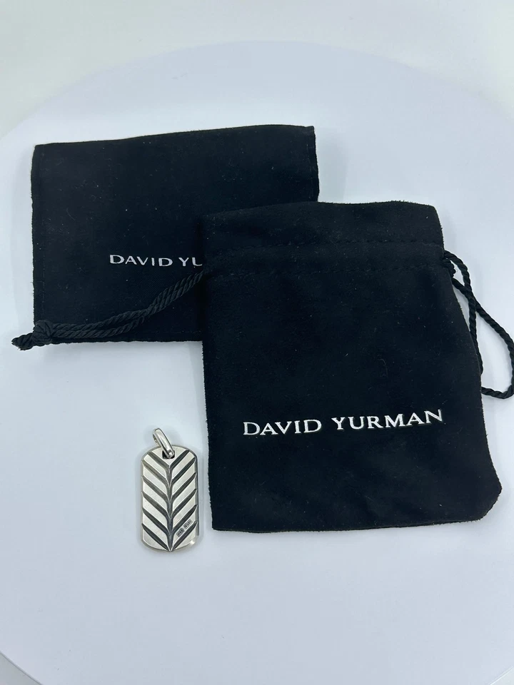 Colgante de plata 925 David Yurman Chevron etiqueta de perro 27 mm Foto 3 de 4