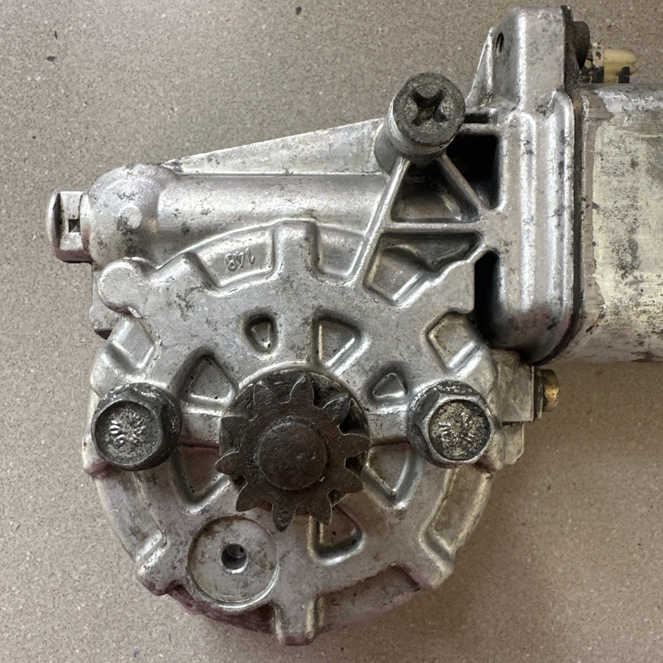 Motor ventana eléctrica puerta conductor Porsche 944 S2 original Bosch usado 924 968 Foto 3 de 4