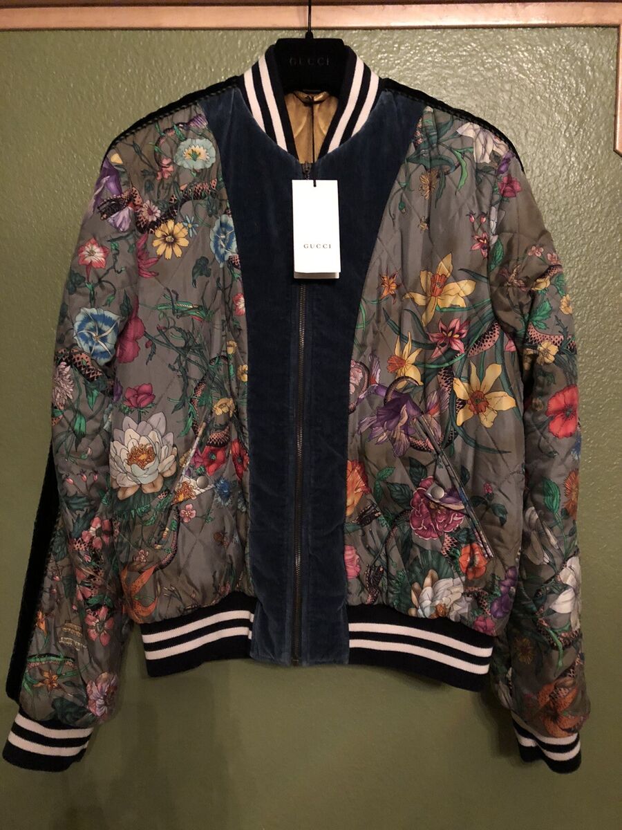 100% Authentic GUCCI Floral Snake Print Quilted Silk Bomber 100% Authentic GUCCI Floral Snake Print Quilted Silk Bomber