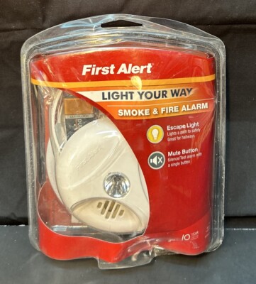 First Alert Smoke & Fire Alarm w/ Escape Light & Mute Button New/Sealed