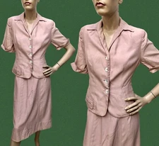 VTG 1940s Handmacher SAFARI STYLED Rayon Weave PINK SKIRT SUIT Princess Seams XS