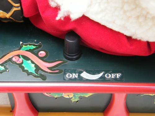 Holiday Creations 1993 Animated Musical Lighted Santa Claus on His Sleigh - Picture 3 of 11