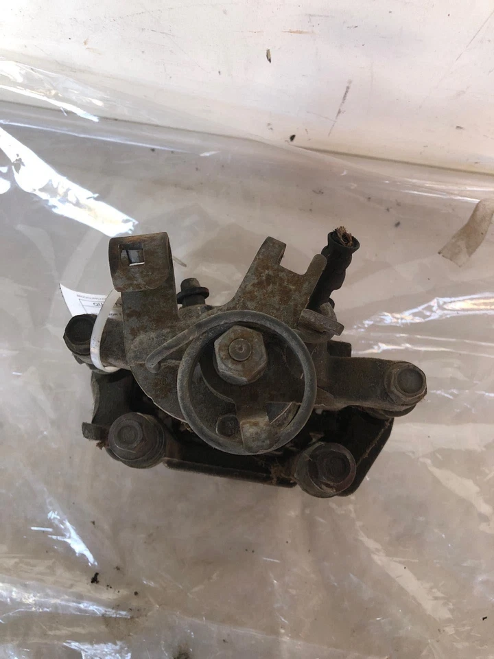 Pinza de freno trasera Chevrolet Malibu 2004-2012 2LT pasajero lado derecho derecho OEM Foto 4 de 4