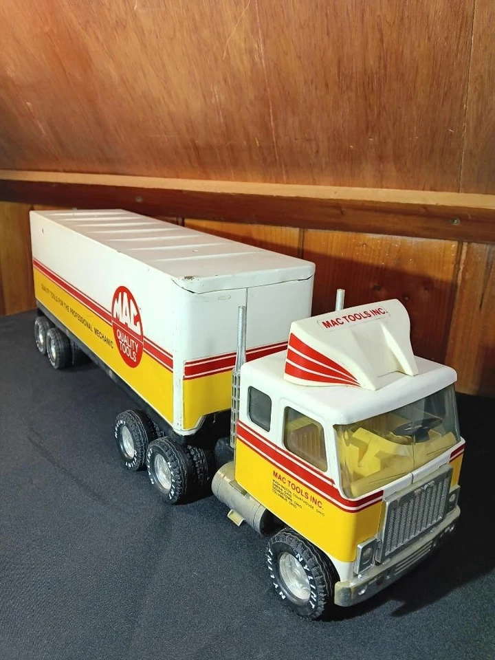 Vintage 21 1/2" Nylint GMC Tractor Trailer MAC Quality Tools Very Good Cond. T18 - Image 2 of 4