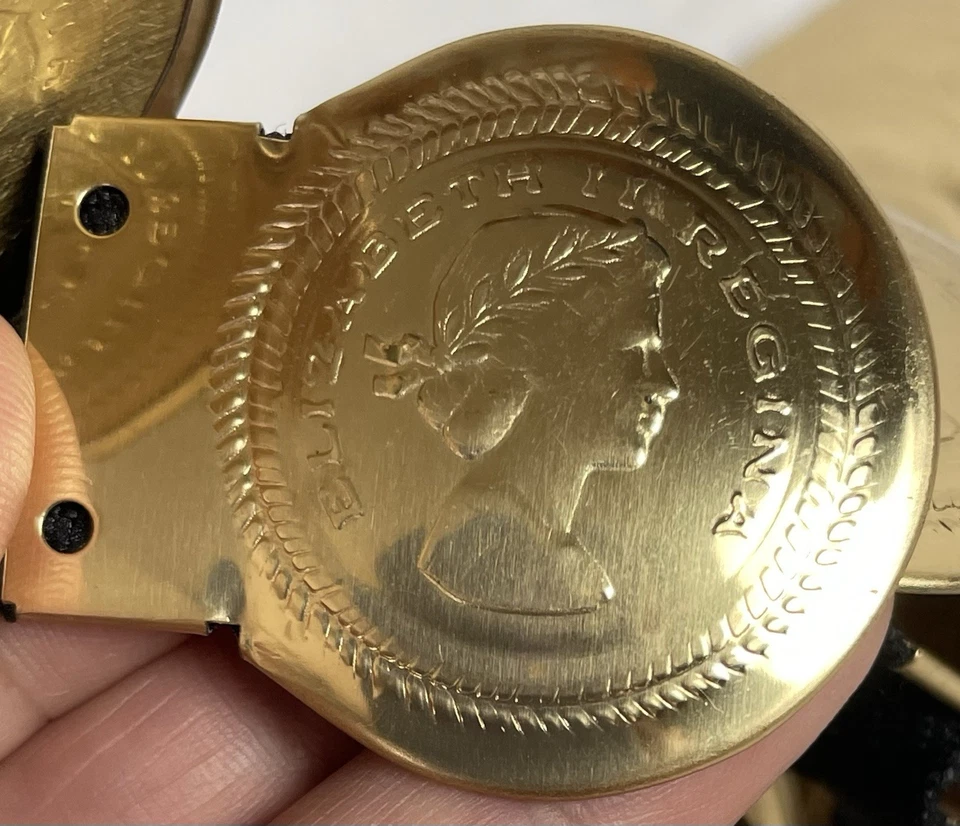 Cinto elástico feminino moeda segmentada vintage tamanho P banhado a ouro gravado rosto de senhora - Imagem 4 de 4
