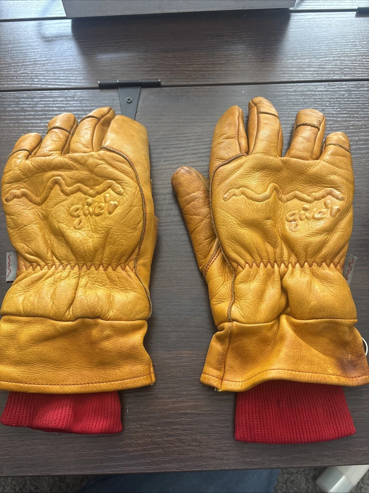 Give'r 4 Season Gloves Sz XL Leather Waterproof Hipora Rugged
Opens in a new window or tab