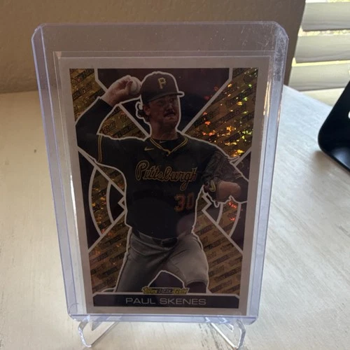 Topps 2025 Update Series Black Gold Paul Skenes Pirates Baseball Card #BG-6