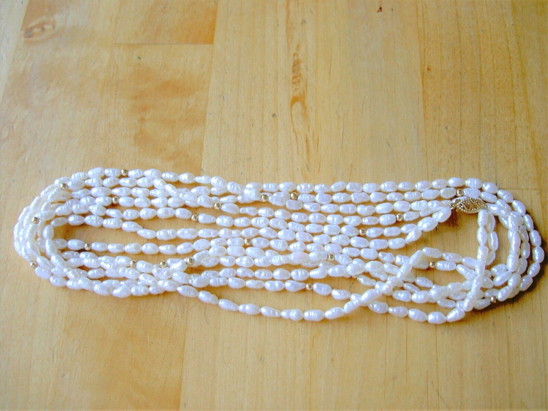 14K IWI YELLOW GOLD BEADS & 3-STRAND GLOSSY WHITE FRESHWATER PEARL NECKLACE -30"