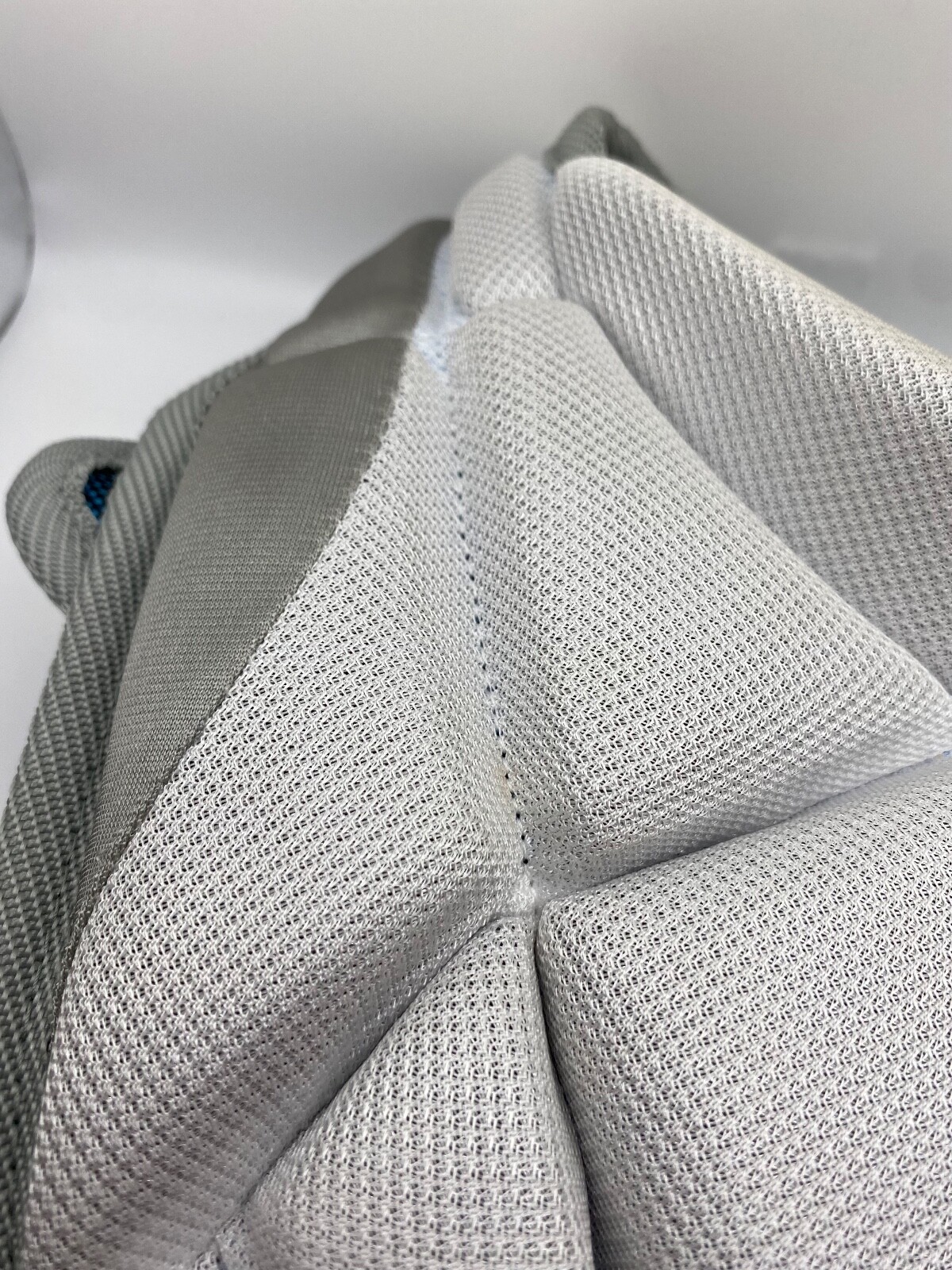 Easton JEN SCHRO THE VERY BEST Softball Catcher's Chest Protector Pads