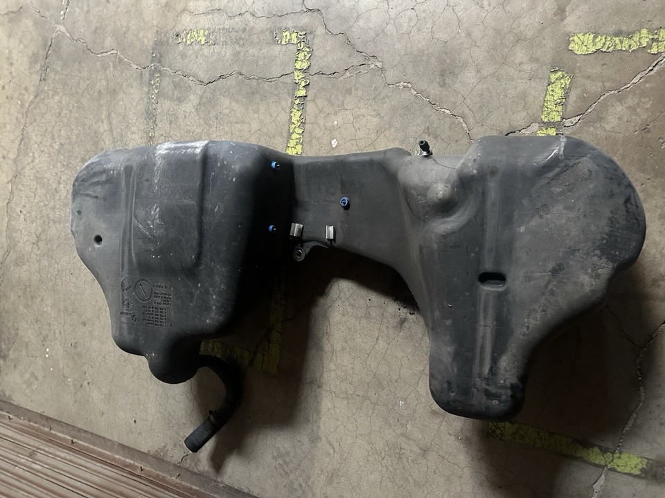 BMW E46 M3 FUEL TANK WITH LEVEL SENSOR AND FUEL PUMP eBay