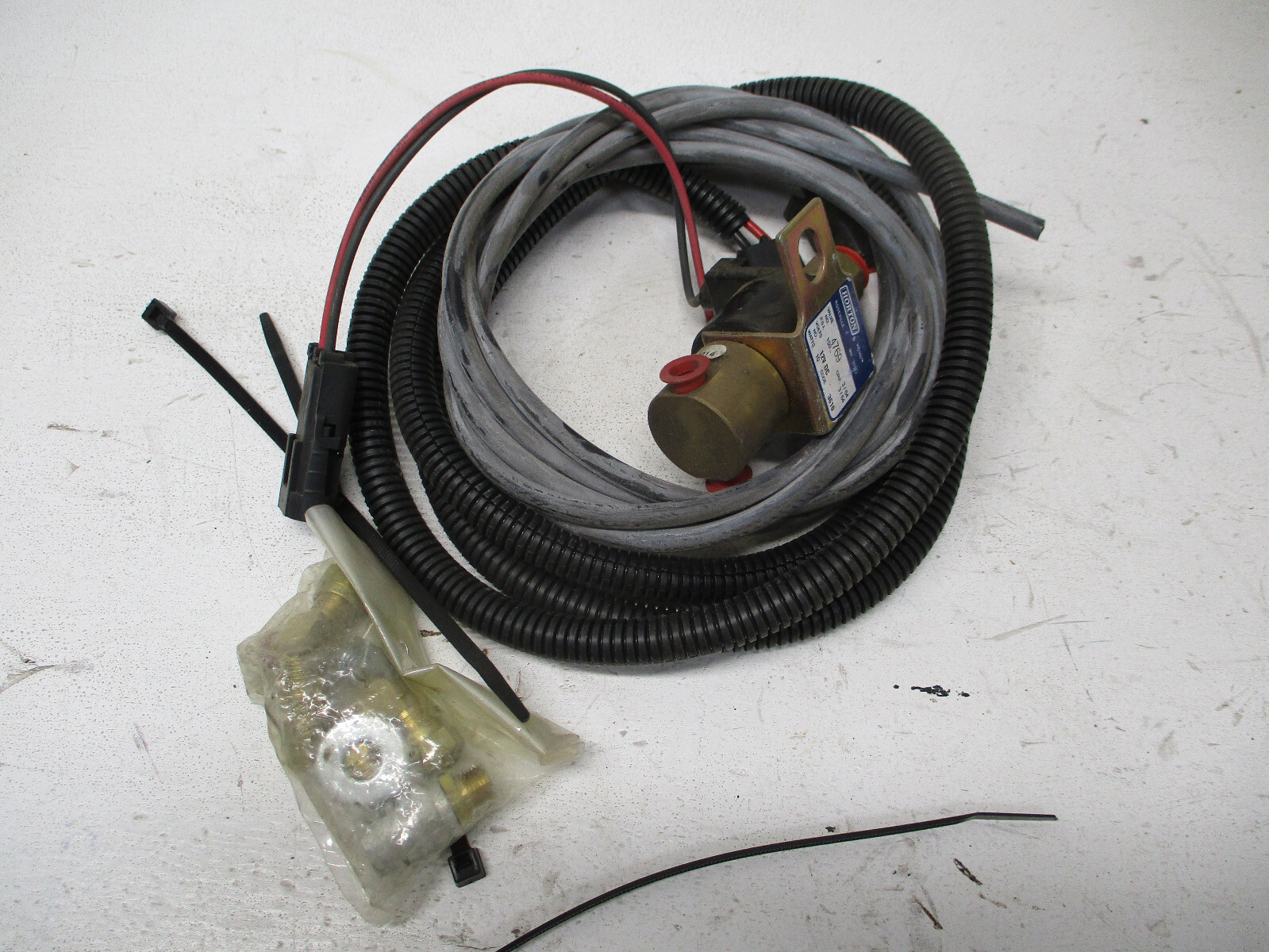 993249 HORTON COOLING FAN CLUTCH SOLENOID VALVE GENUINE HORTON 993249