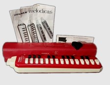 HOHNER Melodic Alto 26-Key Melodica Red/White w/ Case Mouthpiece Manual