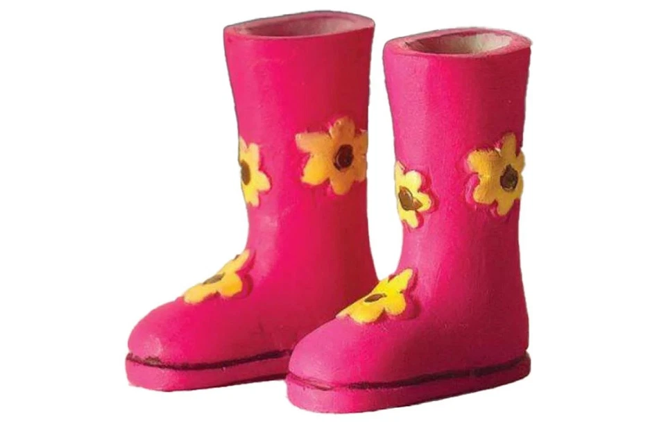 STREETS AHEAD DOLLSHOUSE Dolls House 4960 pinke Gummistiefel 1:12 für Puppenhaus