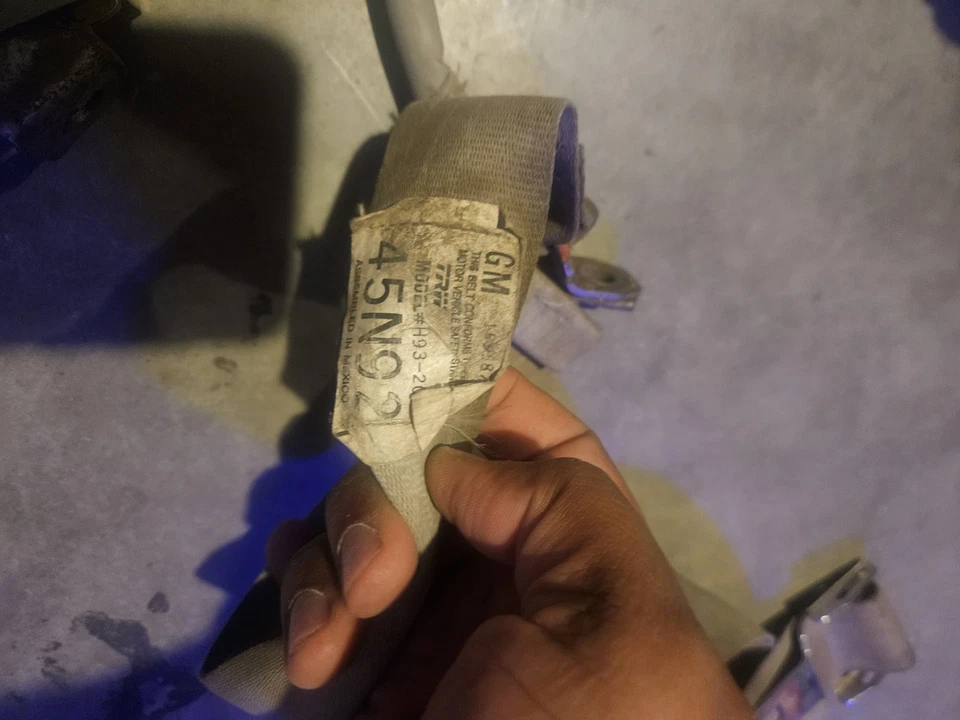 95-98 Chevy Truck/GMC Caminhão Cinto de Segurança Fivela de Volta Banco Assento (CINZA) Sem Assento TRACK - Imagem 2 de 4