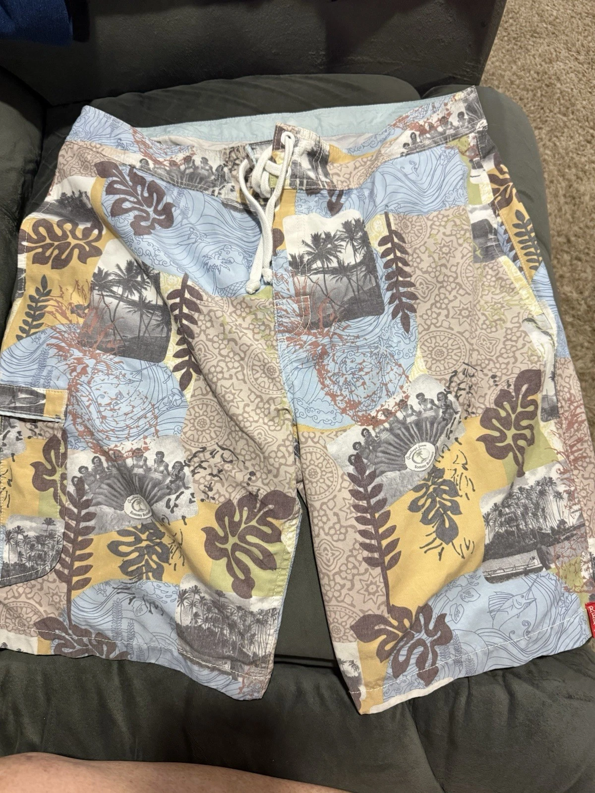 Tommy Bahama Shorts Size Men’s 36