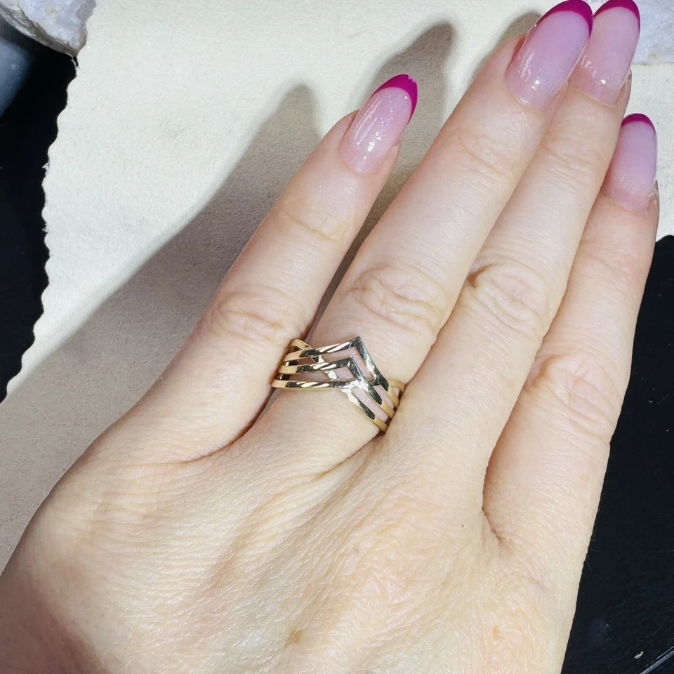 纯金 10K 黄金抽象漩涡戒指 尺寸 8 — 第 4/4 张图片