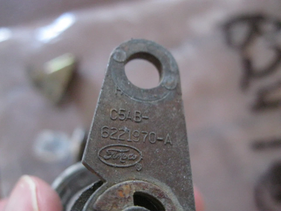 Ford Cougar Mustang Torino 1967 1968 Falcon bloqueo cilindro piezas GT Shelby 67 69 Foto 2 de 4