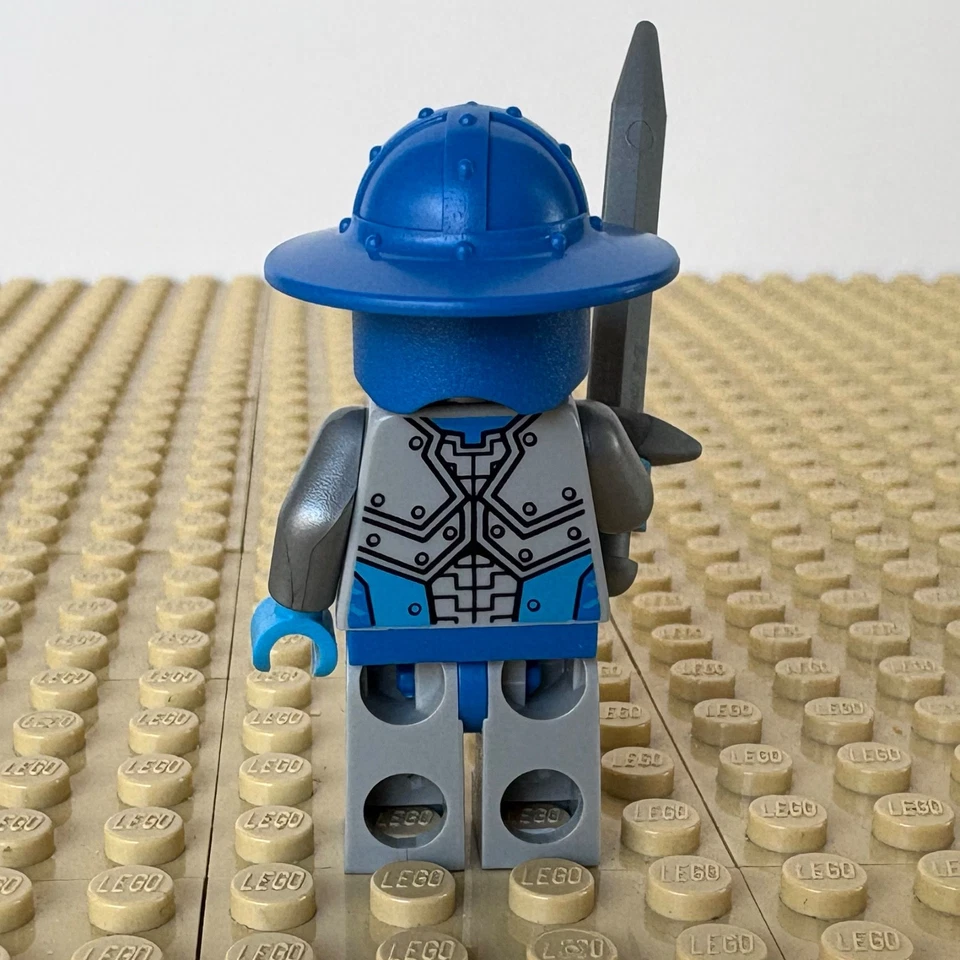 LEGO Nexo Knights: Royal Soldier, SWORD nex024, 70373 KNIGHTON HYPER CANNON 2016 - Image 3 of 4