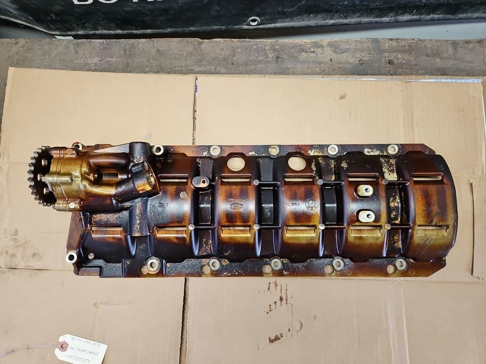 Conjunto de base de bomba de aceite del motor 97-00 BMW 320i 323i 328i E46 M52 B25 11417507350 Foto 2 de 4