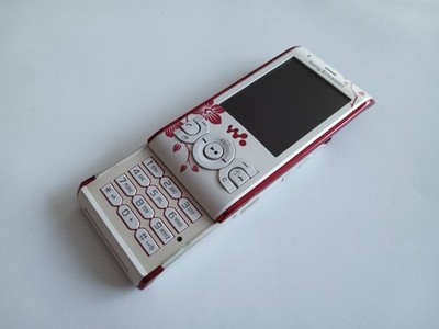 SONY ERICSSON W595 FLOWER EDITION NEUWERTIG OHNE SIMLOCK SLIDERHANDY EXTRAS 2,2''