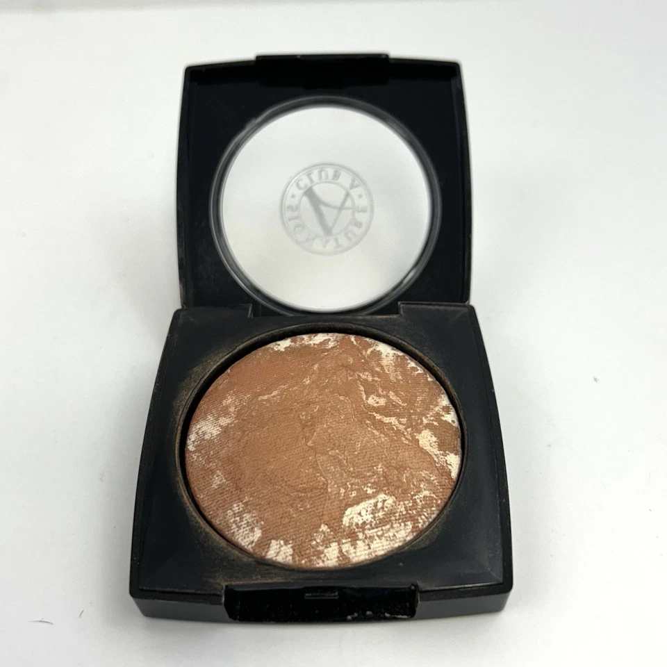 NEW Signature Club A Solid Colloidal Gold Multi Purpose Powder 0.16 Oz - Image 2 of 4