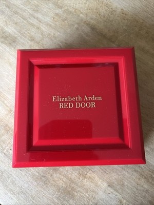 Red Door Elizabeth Arden Körperpuder
