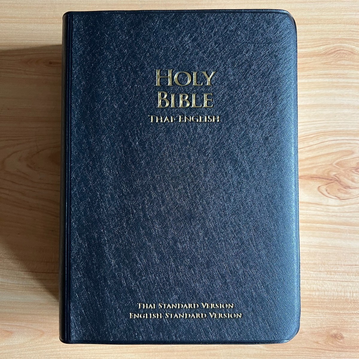 洋書 The HOLY BIBLE English standard version HOLY BIBLE THAI-ENGLISH STANDARD VERSION OLD-NEW TESTAMENT