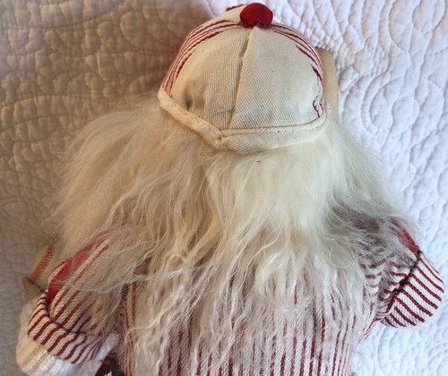 2005 Collectable Baseball Santa, Store Display, red/white pin stripes 18” - Picture 9 of 11