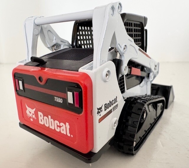1:25 Bobcat T590 Skid Steer Loader Diecast Model 6989080 By