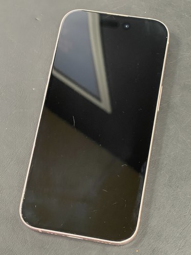 iPhone 15 128GB - Unlocked - White - 89% Battery Health - Afbeelding 2 van 9