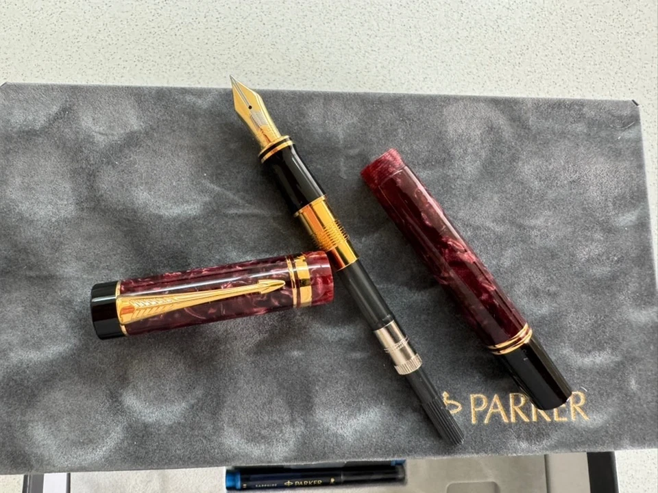 Parker Duofold Centennial Fountain Pen Red Marble Unused and Boxed - Image 3 of 4