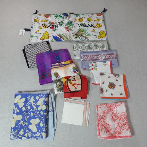 Verschiedene Schals Taschentücher Posten Damen gemischt Blumenmuster Burmel Italien Japan - Bild 1 von 24