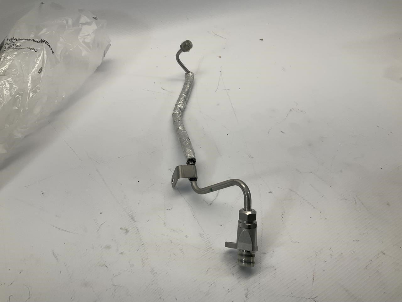 22-24 Ferrari SF90 Oil Delivery Tube Pipe Turbo Right Q