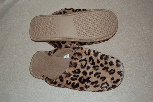 leopard print fluffy slippers